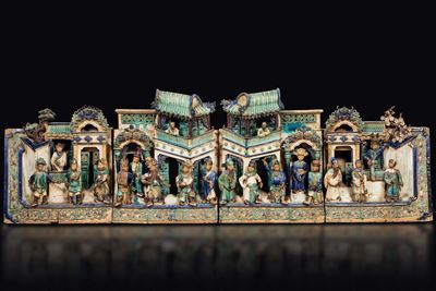 Grande Frontale di Tempio in Grès Smaltato con Scene di Vita Comune e Personaggi a Bassorilievo, ...