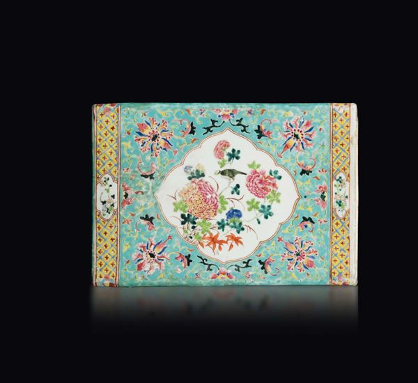A Pink Family porcelain cushion with a floral decor, China, Qing Dynasty, 19th century