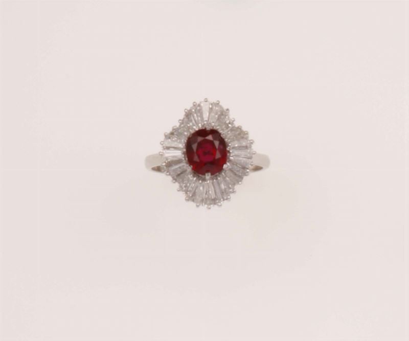 Anello con rubino Thailandia di ct 2,23 e diamanti a contorno  - Asta Fine Jewels - Cambi Casa d'Aste