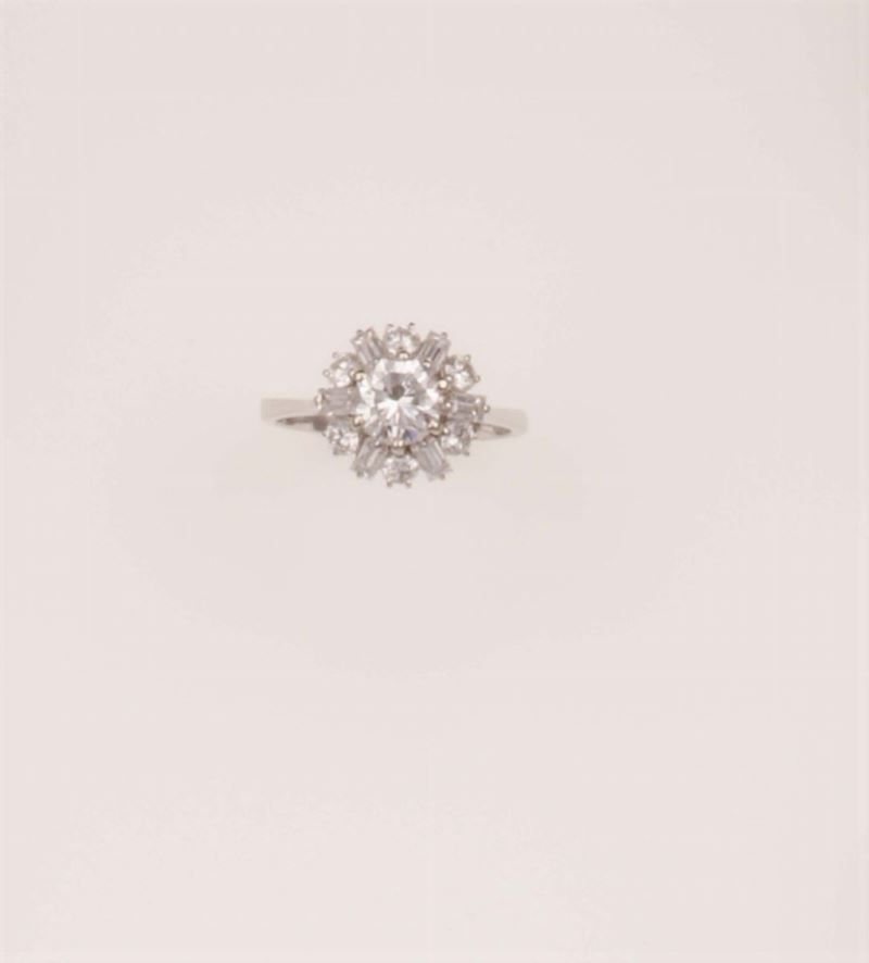 Anello con diamante centrale di ct 1,02 e diamanti a contorno  - Asta Fine Jewels - Cambi Casa d'Aste