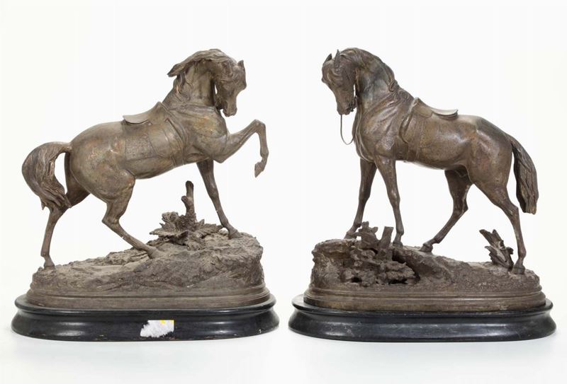 Due sculture di cavalli in antimonio, XIX-XX secolo  - Asta Antiquariato - I - Cambi Casa d'Aste