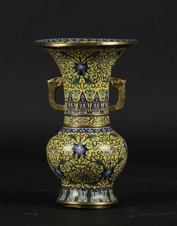 A cloisonné glazed vase with a decor of lotus flowers, China, Qing Dynasty, late 19th century