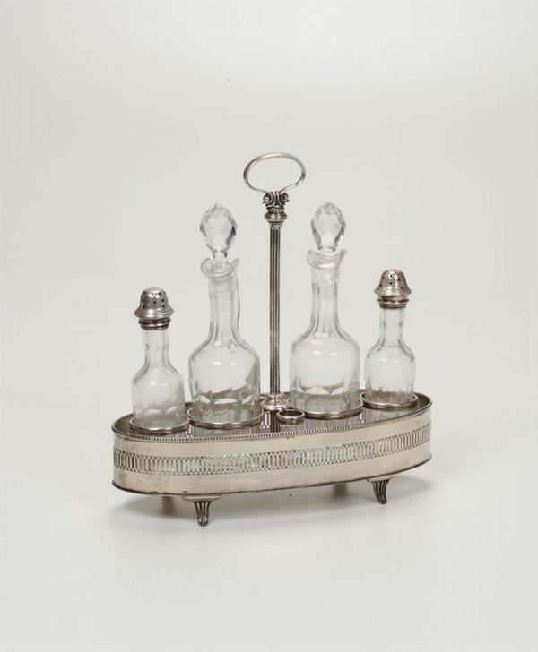 Oliera in argento e cristallo, manifattura italiana del XX secolo