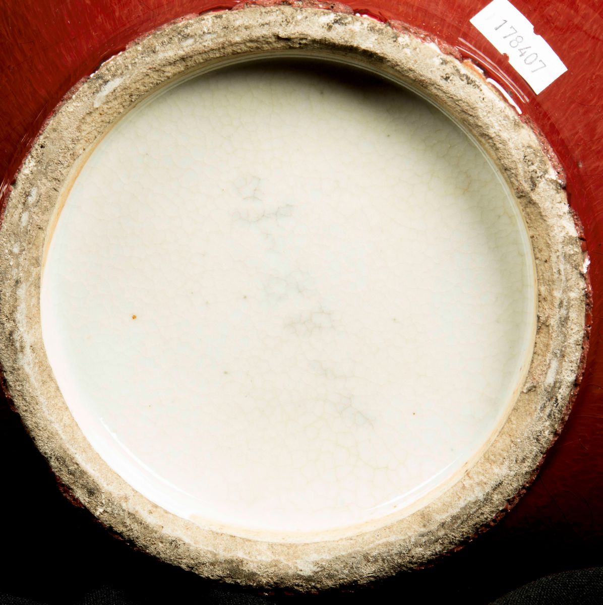 Vaso a Bottiglia in Porcellana Monocroma Sangue di Bue, Cina, Dinastia Qing, Epoca Guangxu (1875-...