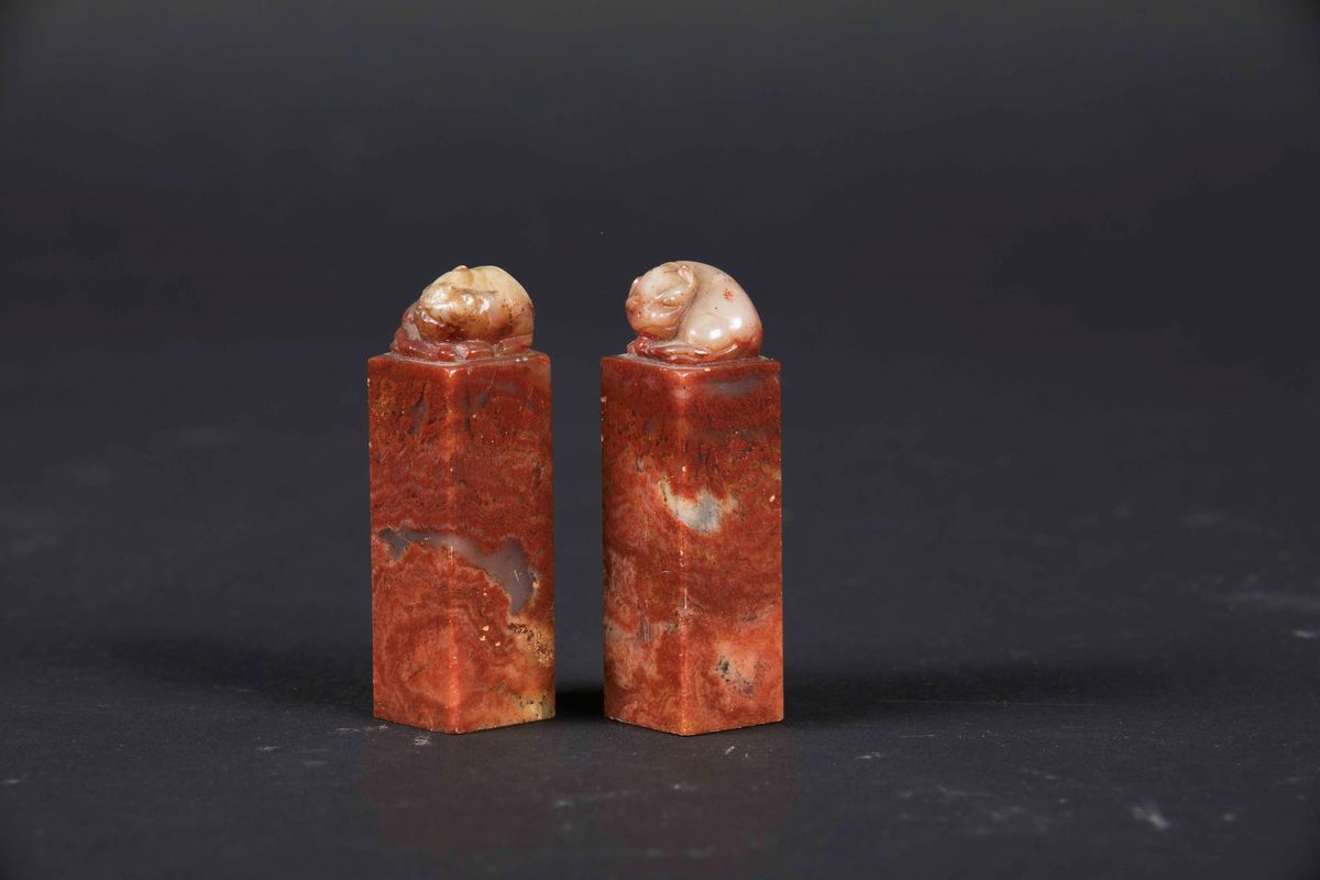 Coppia di Sigilli in Agata con Figure di Felini, Cina, Dinastia Qing, XIX Secolo