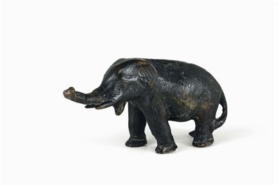 Elefante in Bronzo Fuso e Cesellato. Fonditore del XIX Secolo
