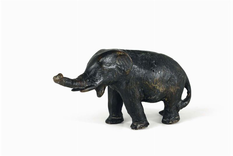 Elefante in bronzo fuso e cesellato. Fonditore del XIX secolo  - Asta Scultura e Oggetti d'Arte - Cambi Casa d'Aste