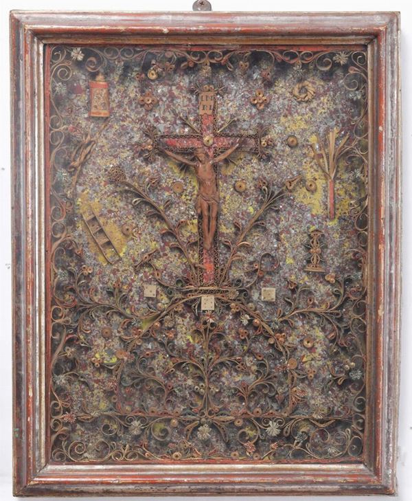 Papier-rolle raffigurante crocifissione e i simboli della passione di Cristo, Sicilia XVIII-XIX secolo