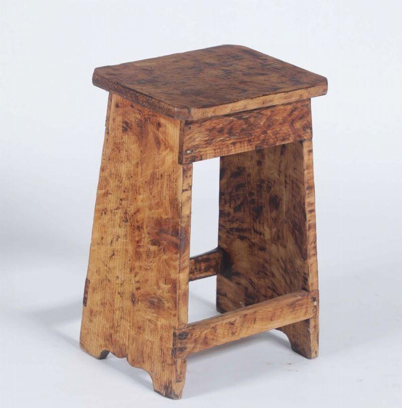 A painted wood stool, 20th century  - Auction Furnitures, Paintings and Works of Art - Cambi Casa d'Aste