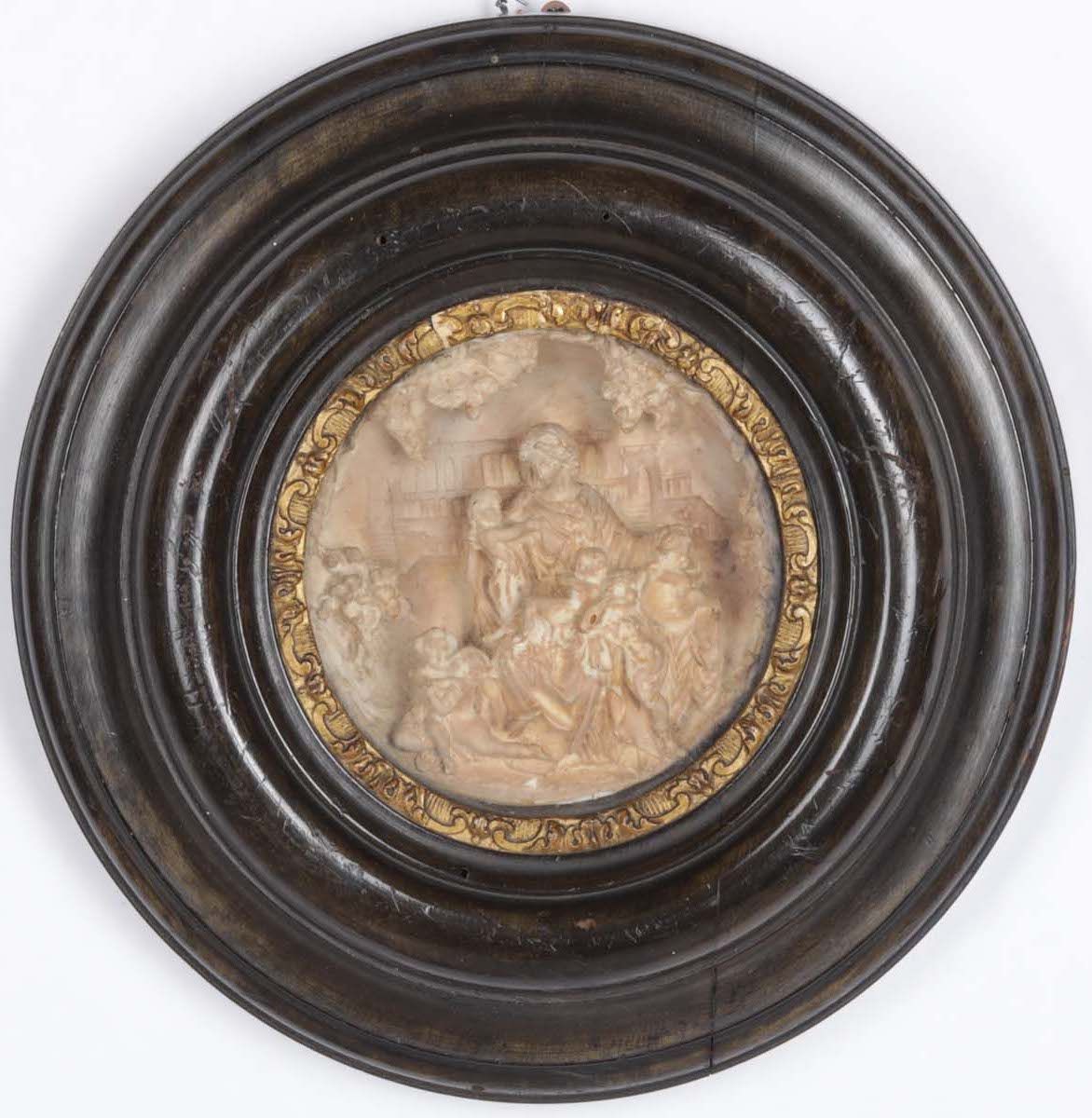 Coppia di Bassorilievi in Stucco Monocromo Raffiguranti Madonna con Bambino e Agar e L’angelo, Au...