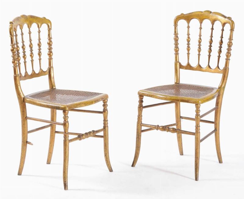 Coppia di sedie chiavarine in legno dorato, XX secolo  - Asta Arredi, Dipinti e Oggetti d'Arte - Cambi Casa d'Aste