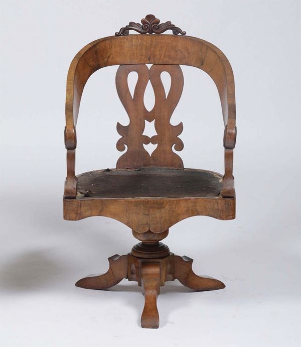Sedia girevole con schienale traforato, XIX secolo