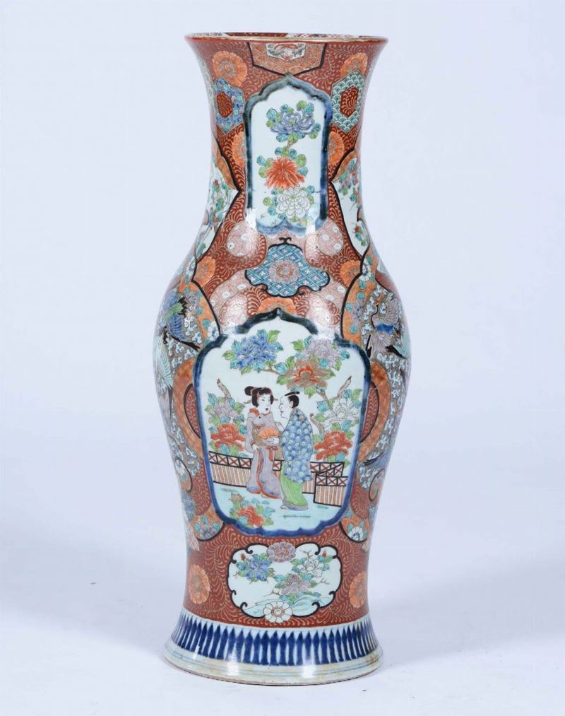 Grande vaso in porcellana Imari, Giappone, periodo Meiji (1868-1912)  - Asta Arte Orientale - Cambi Casa d'Aste