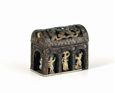 Cofanetto con Raffigurazione della Natività in Legno Traforato, Carta Dipinta e Dorata, Avorio Sc...
