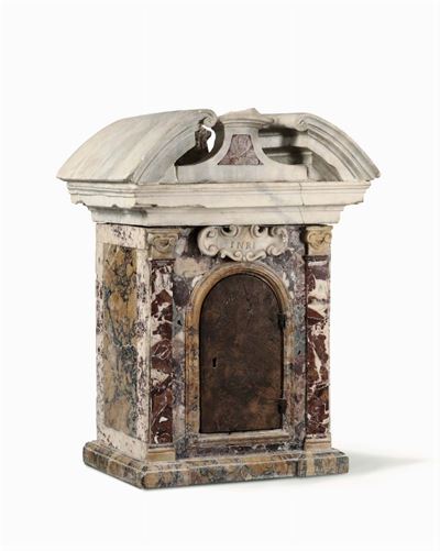 Ciborio Architettonico in Marmo Bianco e Brecce Colorate. Arte Barocca Italiana del XVII Secolo