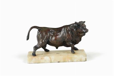 Toro in Bronzo Fuso, Cesellato e Patinato. Francia o Fiandre XIX Secolo