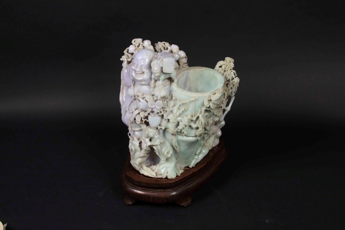Grande Portapennelli in Giadeite con Sfumature Verde Mela e Lavanda con Budai e Canne di Bamboo, ...