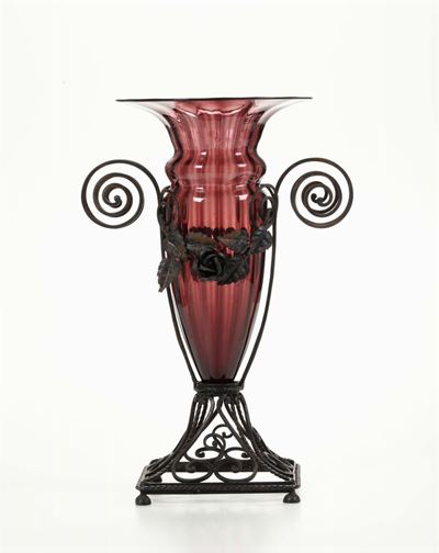 Vaso in Vetro Montato su Struttura in Ferro Battuto