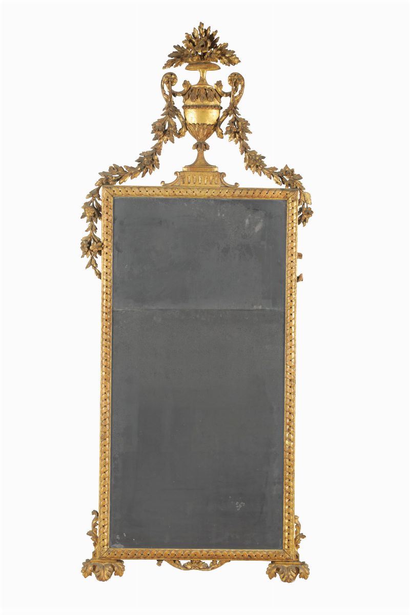 Specchiera in legno intagliato e dorato, Toscana ultimo quarto del XVIII secolo  - Asta Antiquariato - I - Cambi Casa d'Aste