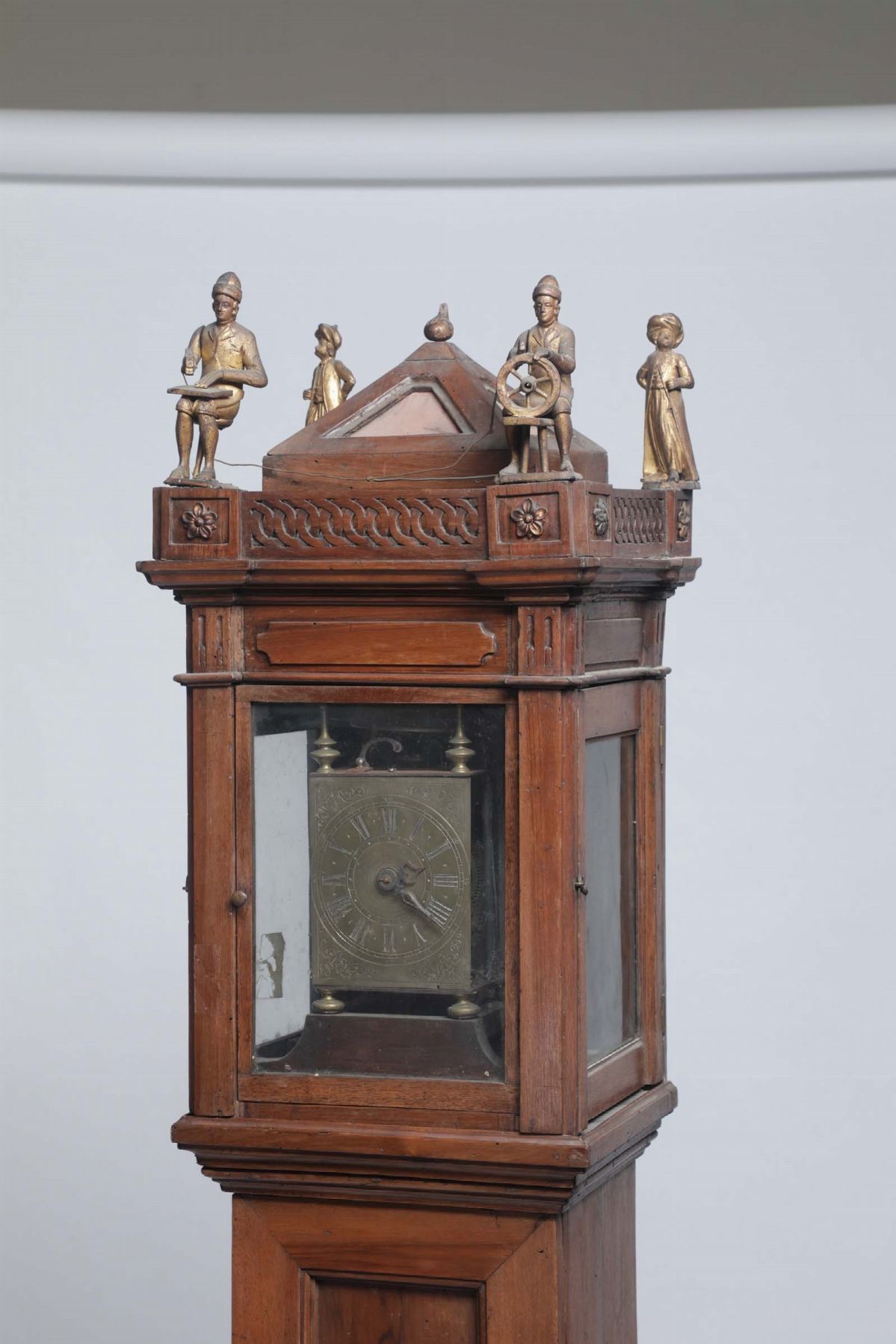 Orologio a torre, cassa in noce, Veneto, XVIII secolo