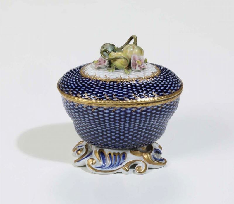 Scatola Francia, XX secolo  - Auction Ceramics - Cambi Casa d'Aste