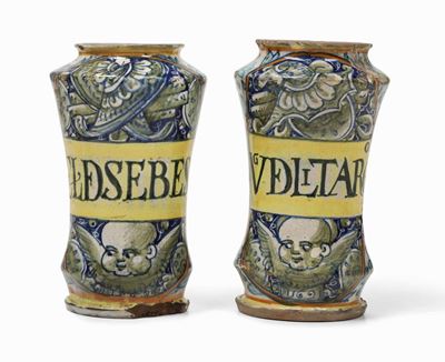 Coppia di Albarelli Casteldurante, Seconda Metà del XVI Secolo, Datati 1569