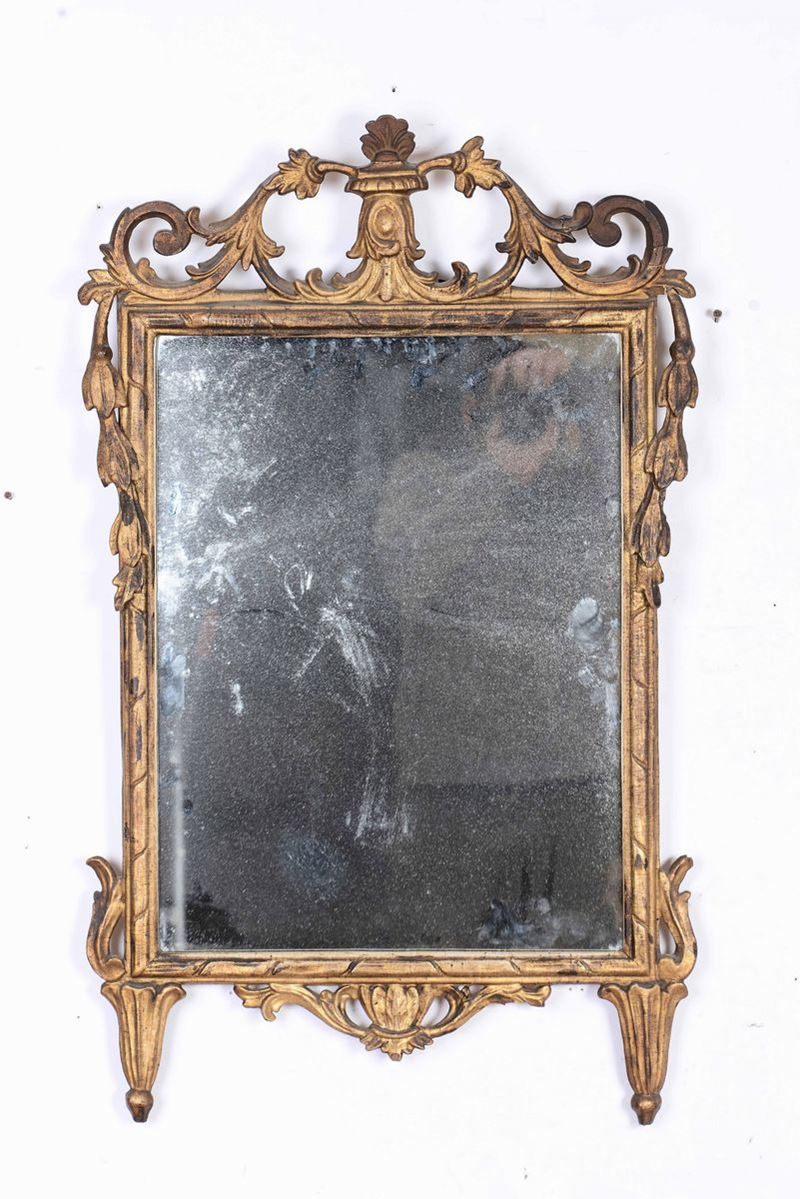 Specchiera in legno intagliato e dorato di gusto Luigi XVI  - Auction Fine Art Timed Auction - V - Cambi Casa d'Aste