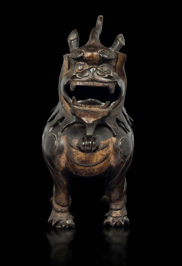 Incensiere in bronzo con tracce di doratura a guisa di cane di Pho, Cina, Dinastia Ming, fine XVII secolo