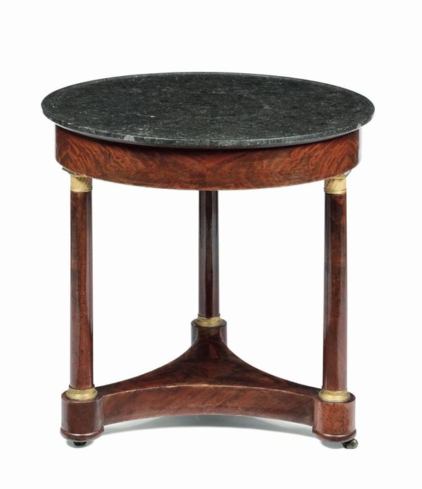 Tavolino circolare lastronato di gusto Impero, XIX-XX secolo