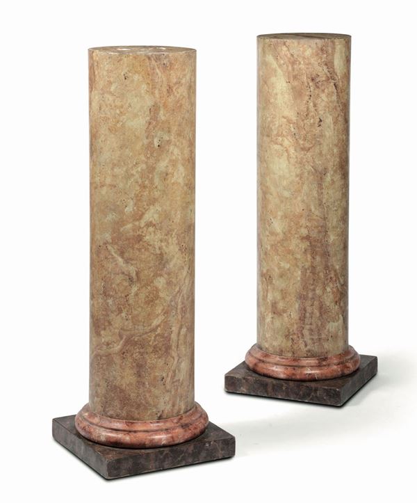 Coppia di colonne in legno dipinte in policromia a finto marmo, XIX-XX secolo