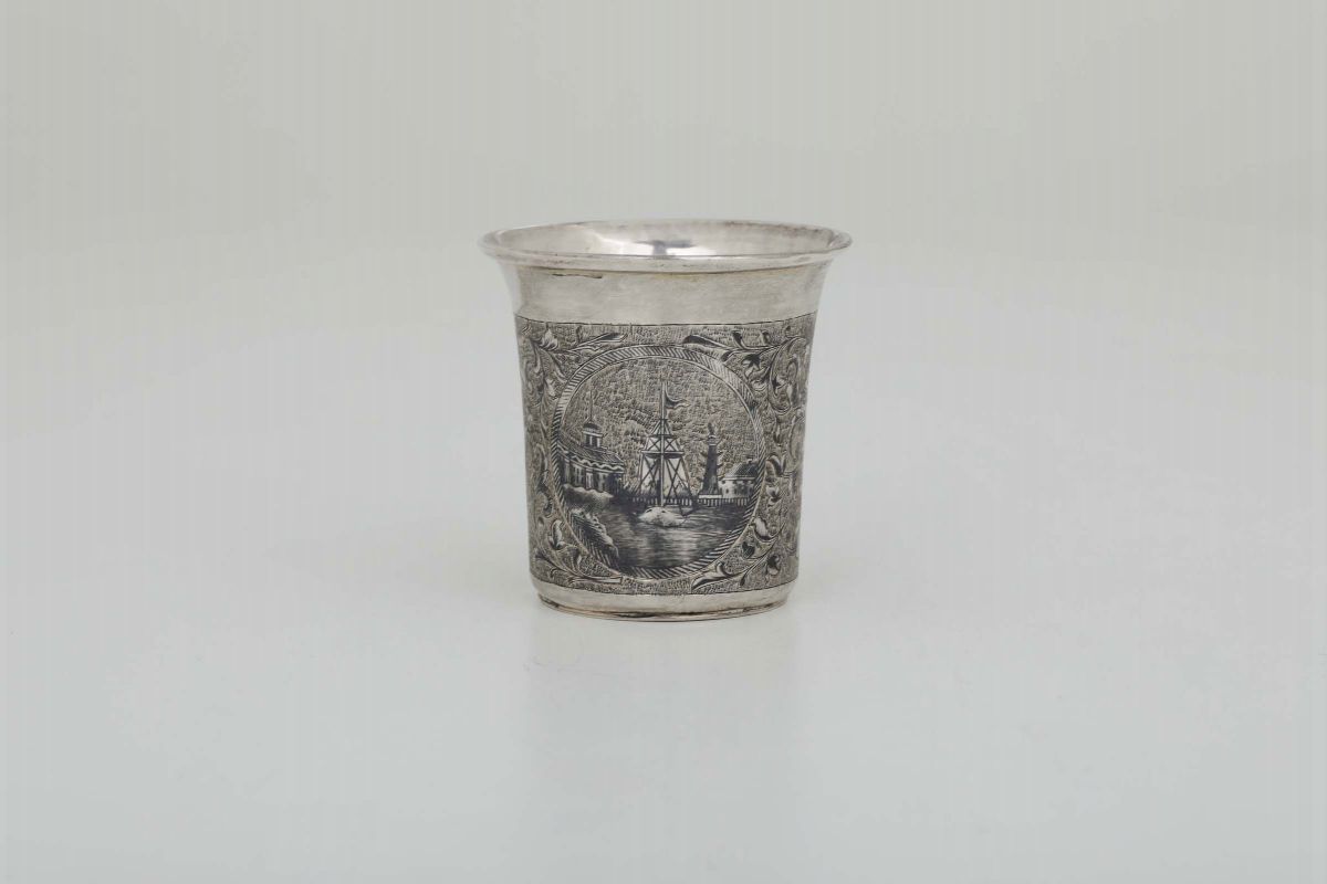 Bicchiere in Argento Sbalzato, Cesellato, Dorato e Niello. Mosca 1848