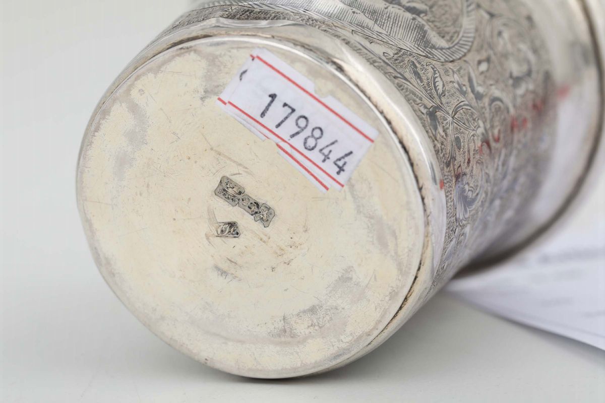 Bicchiere in Argento Sbalzato, Cesellato, Dorato e Niello. Mosca 1848