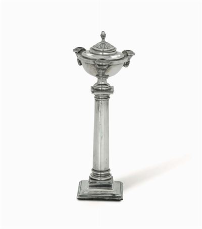 Piccola Lucerna a Colonna in Argento, Stato Pontificio (?) XVIII-XIX Secolo