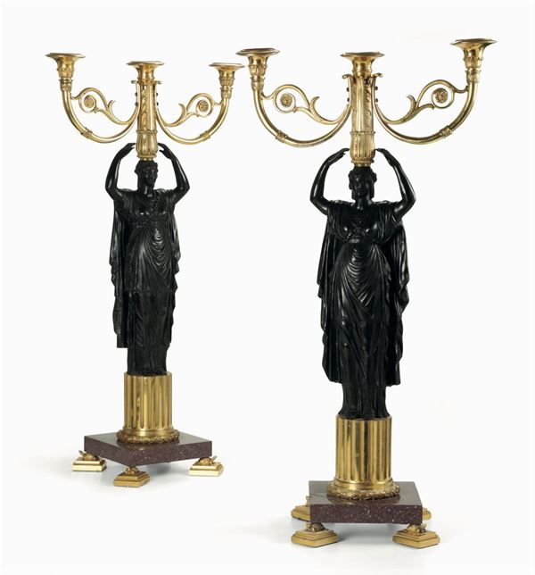 Coppia di grandi candelabri in bronzo dorato e a patina scura, XIX-XX secolo