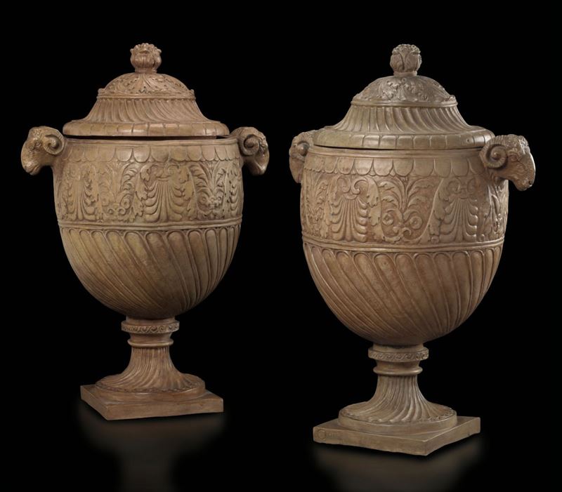 Coppia vasi in terracotta con coperchio, XIX-XX secolo  - Auction Artworks and Furnishings - Cambi Casa d'Aste