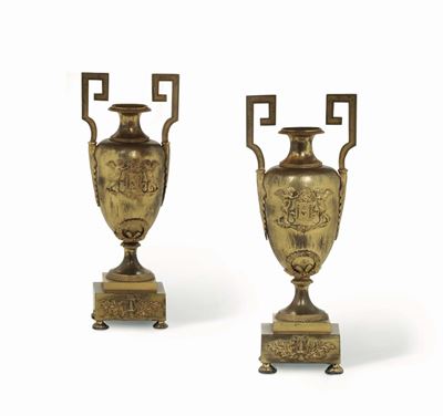 Coppia di Vasi Biansati in Bronzo Dorato, XIX Secolo