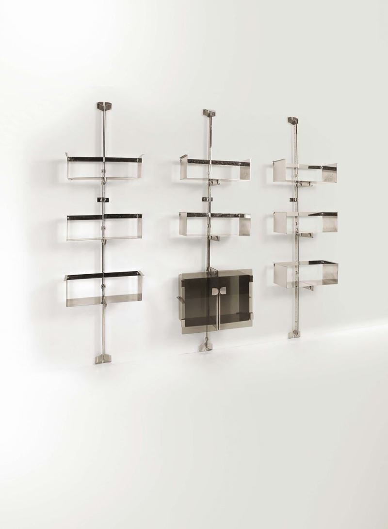 Vittorio Introini, three bookshelves from the Proposal series, mod. P700 in chromed metal and mirrored steel with glass shutters. Original label. Saporiti Prod., Italy, 1969  - Auction Fine Design - Cambi Casa d'Aste