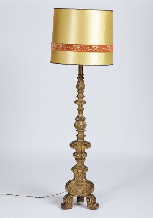 Candeliere in legno intagliato e dorato a mecca, fine XVIII secolo