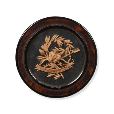 Allegoria Dell’amicizia. Intaglio Minuto in Legno su Scatola in Tartaruga. Arte Neoclassica Itali...