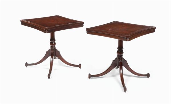 Coppia di tavolini in mogano, Inghilterra XIX secolo