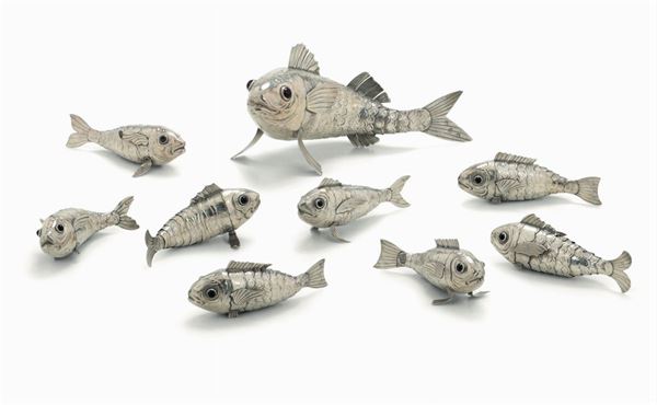 Nove pesci snodabili in argento. Bolli di fantasia XX secolo