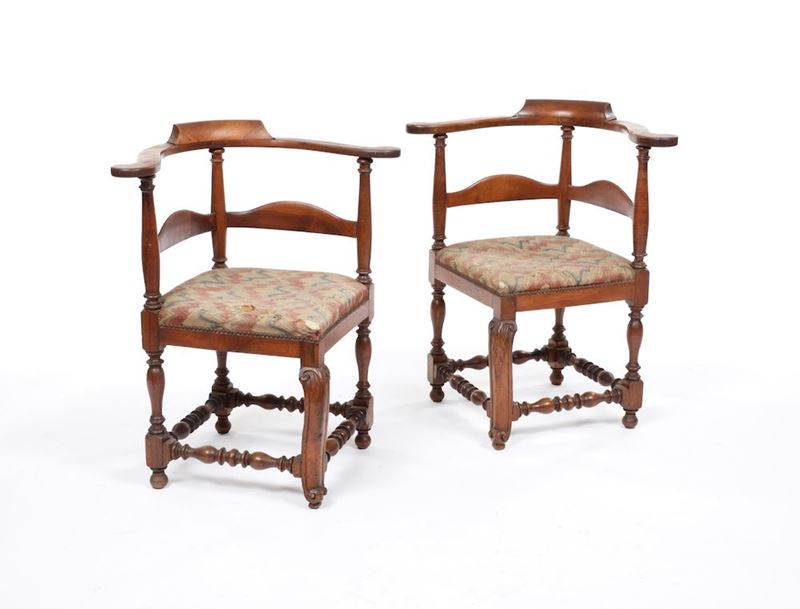 Coppia di sedie ad angolo, XIX secolo  - Asta Asta a Tempo Arredi e Antiquariato - V - Cambi Casa d'Aste