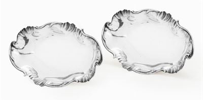 Coppia di Cestini in Argento Sbalzato e Cesellato. Parigi XX Secolo. Argentiere E. Cardeilhac