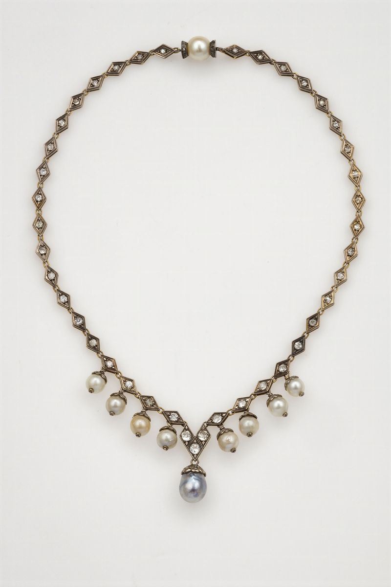 Girocollo con diamanti, perle bianche ed una perla grigia  - Asta Fine Jewels - Cambi Casa d'Aste