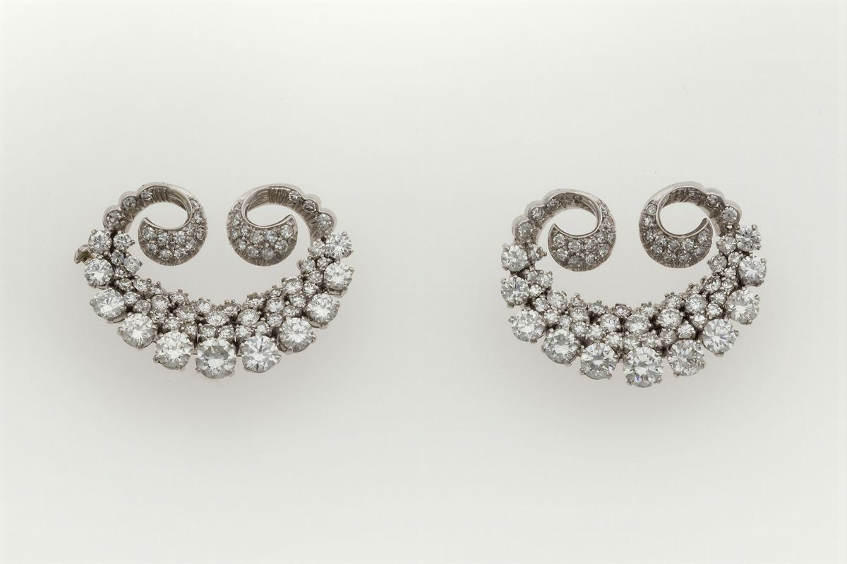 Douette in Diamanti con Diamante Centrale Taglio Brillante di Ct 3,39