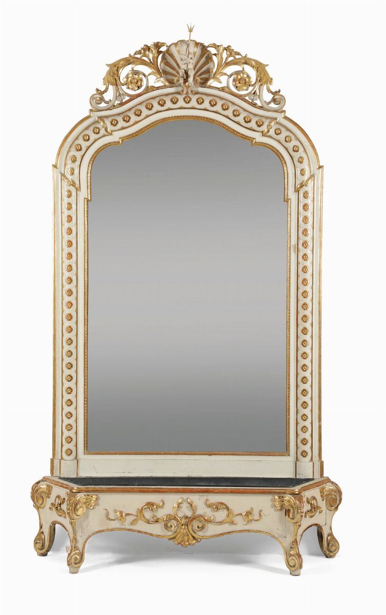 Fioriera con specchiera in legno intagliato, laccato e dorato, XVIII-XIX secolo  - Asta Antiquariato - I - Cambi Casa d'Aste