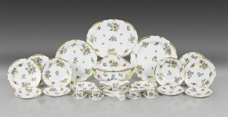 Servizio da tavola “Queen Victoria” Herend, seconda metà del XX secolo  - Auction L'Art de la Table - Cambi Casa d'Aste