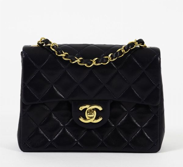 Chanel Timeless Piccola