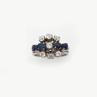 Anello con Zaffiri per Ct 0.95 Circa e Diamanti di Vecchio Taglio per Ct 0.60 Circa