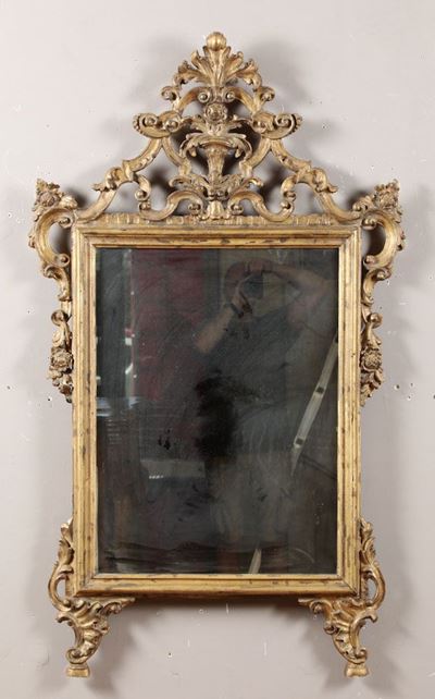 Specchiera in Stile Luigi XV in Legno Intagliato e Dorato, XIX Secolo